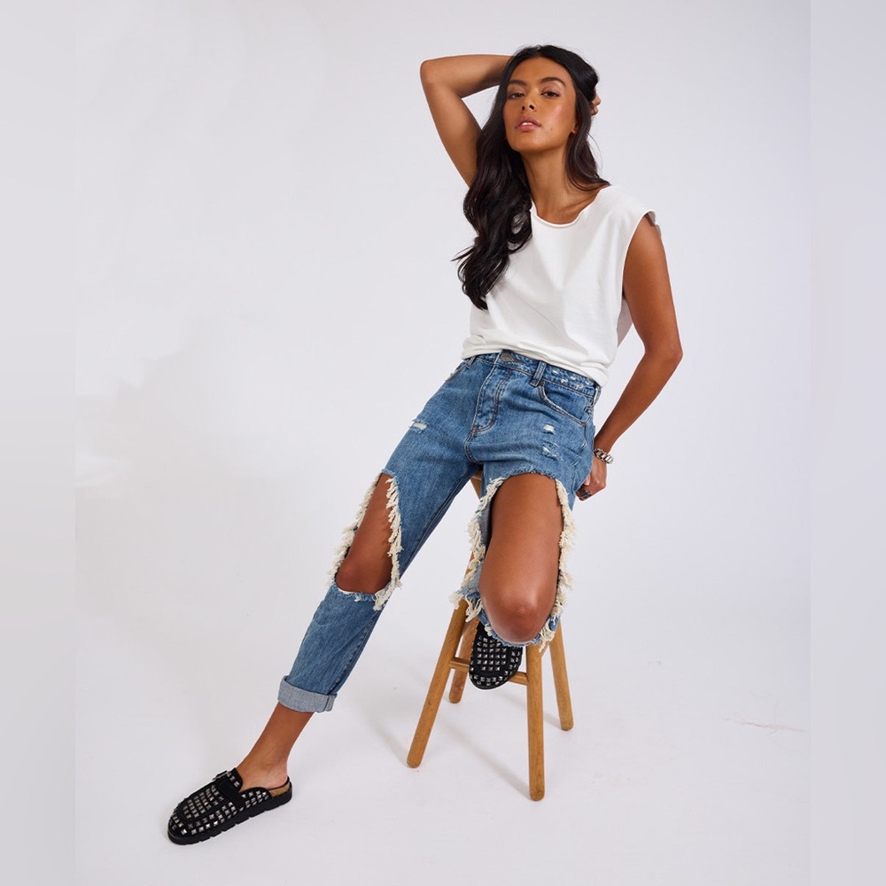 Saints Low Waist Boyfriend Denim Jeans - Johnny Blue